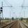 Cavi e tralicci di rete elettrica delle ferrovie